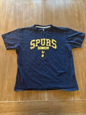 Tottenham Hotspur Navy and Yellow Graphic Fan Tee